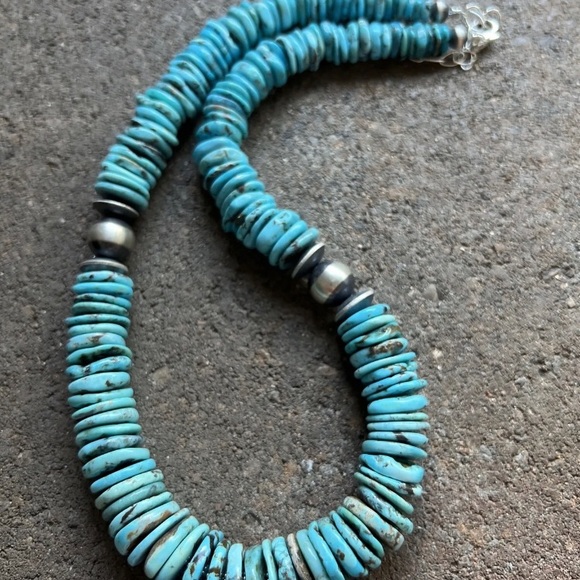 Sterling Silver Graduated Blue Turquoise Bead Necklace. 18 inch - Picture 10 of 12